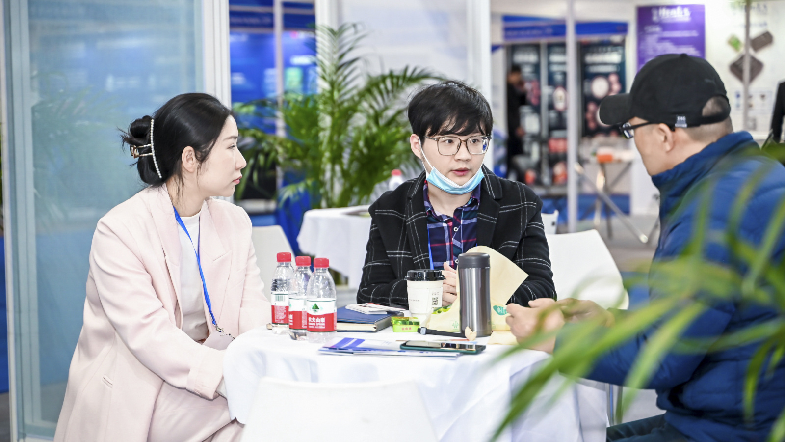 六聯智能(néng)重磅亮相2023世界智能(néng)制造大會(huì)，全面(miàn)展示軟硬一體化的智造實力！